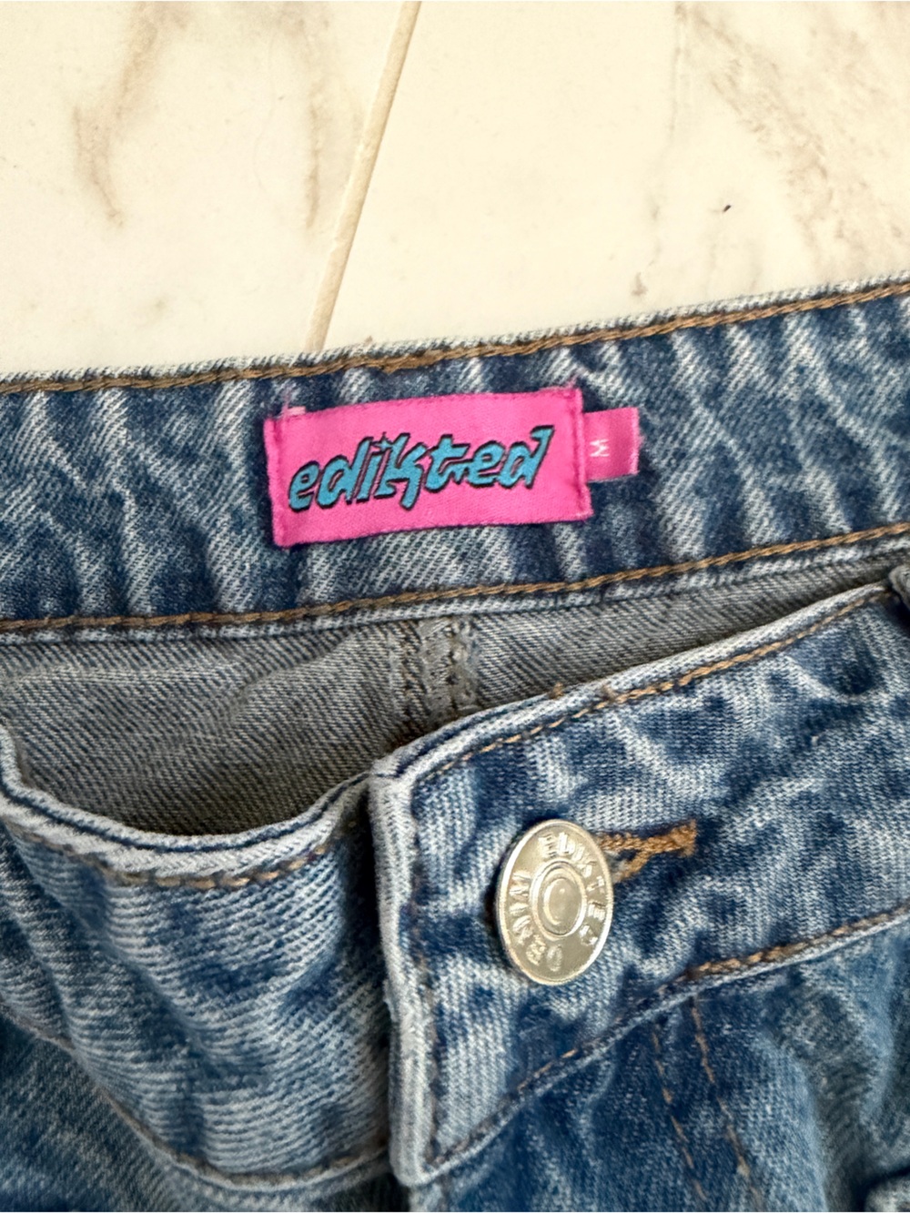 Edikted Jeans - Picture 2 of 3